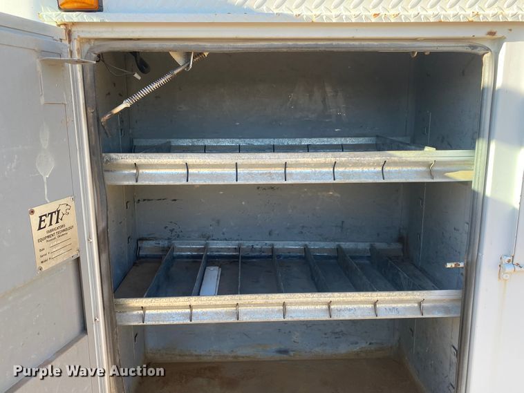 image for item DN6607 2000 Ford F550 Super Duty XL  bucket truck