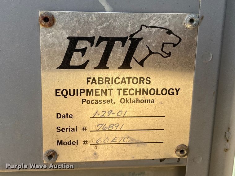 image for item DN6607 2000 Ford F550 Super Duty XL  bucket truck