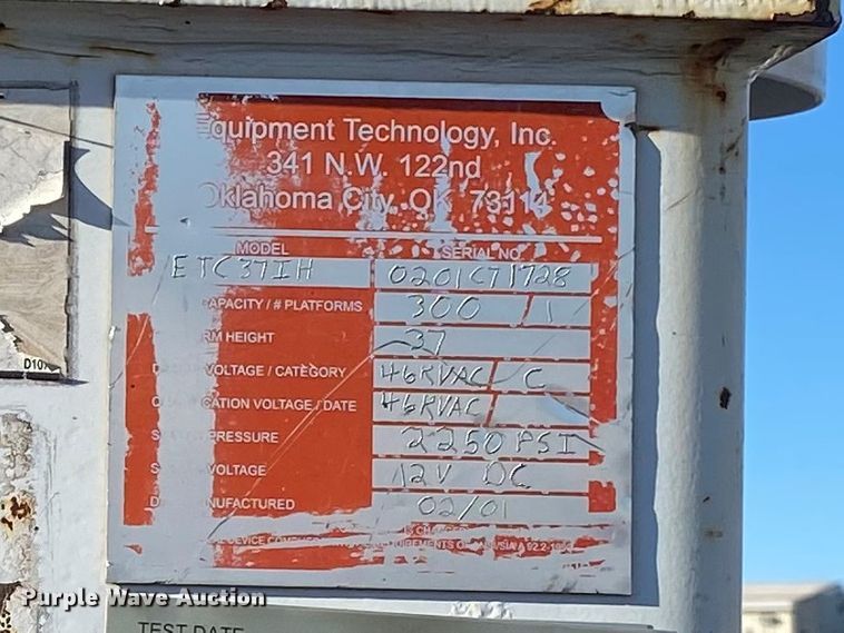 image for item DN6607 2000 Ford F550 Super Duty XL  bucket truck