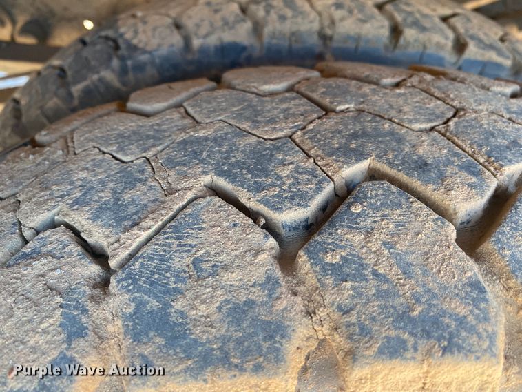 image for item DN6607 2000 Ford F550 Super Duty XL  bucket truck