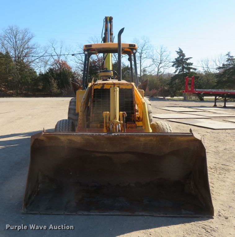 image for item FB9751 1984 John Deere 710B  backhoe