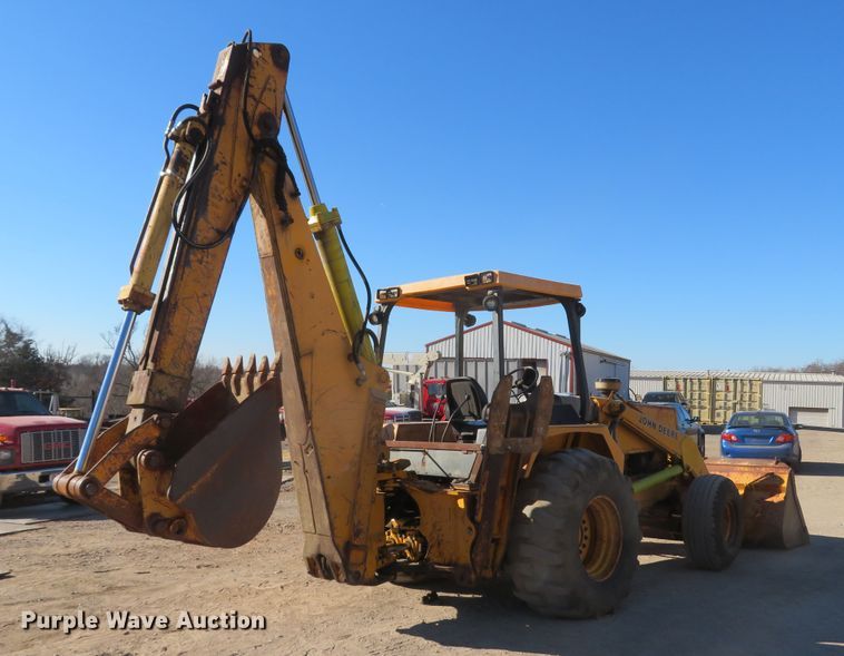 image for item FB9751 1984 John Deere 710B  backhoe