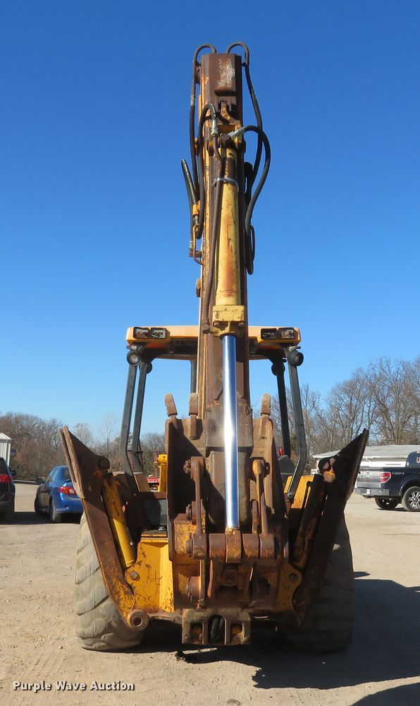 image for item FB9751 1984 John Deere 710B  backhoe