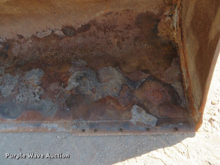 image for item FB9751 1984 John Deere 710B  backhoe