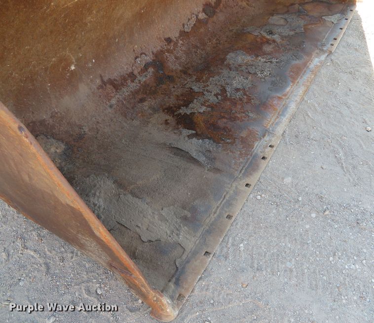 image for item FB9751 1984 John Deere 710B  backhoe