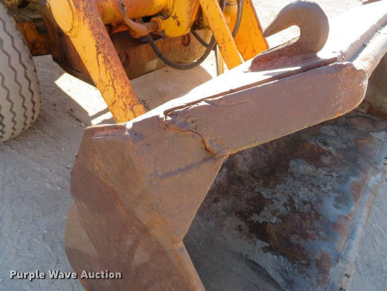 image for item FB9751 1984 John Deere 710B  backhoe