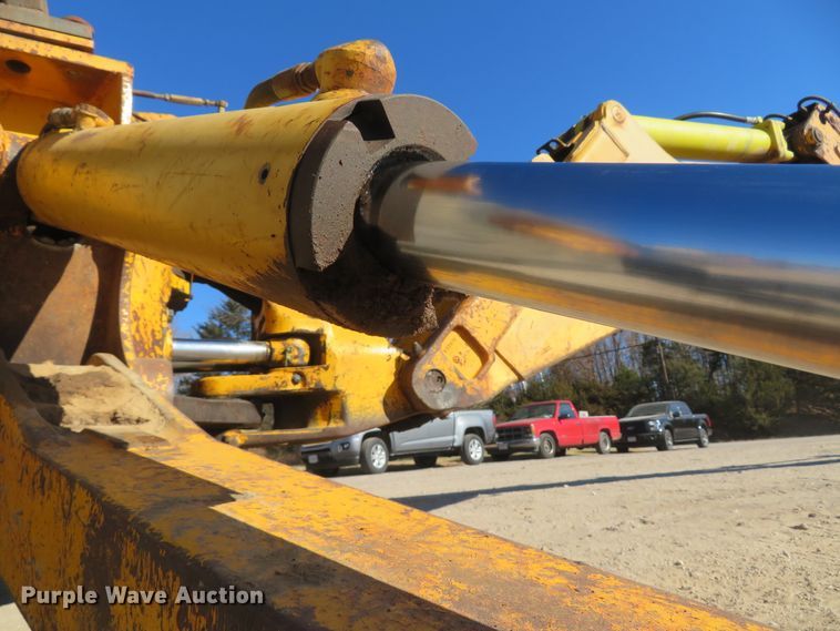 image for item FB9751 1984 John Deere 710B  backhoe