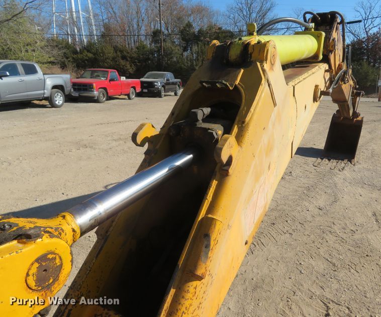 image for item FB9751 1984 John Deere 710B  backhoe