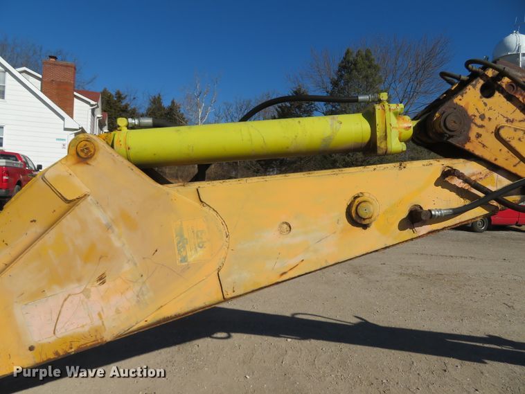 image for item FB9751 1984 John Deere 710B  backhoe