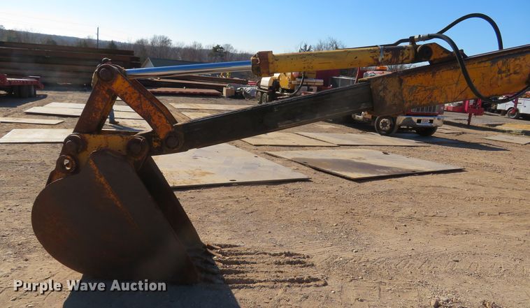 image for item FB9751 1984 John Deere 710B  backhoe