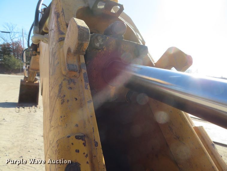 image for item FB9751 1984 John Deere 710B  backhoe