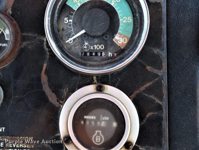 image for item FB9751 1984 John Deere 710B  backhoe