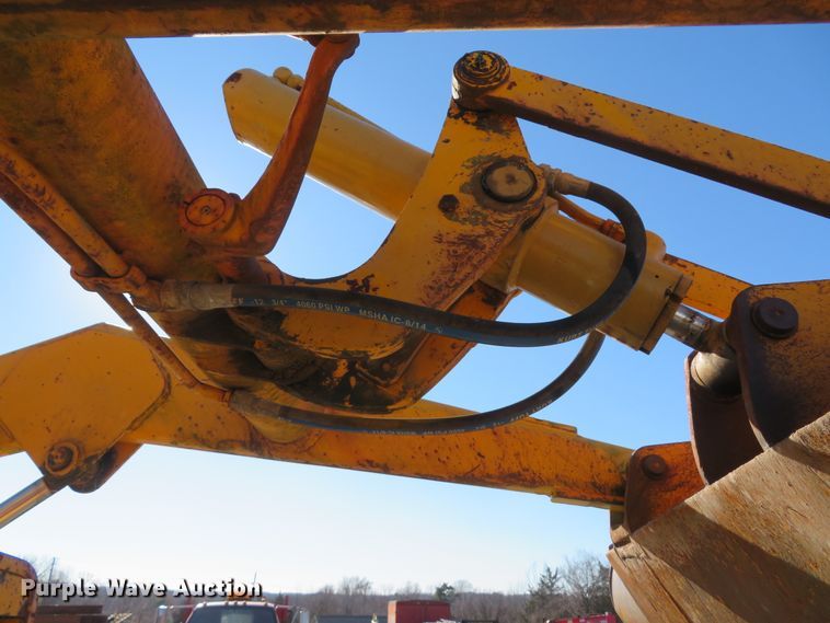 image for item FB9751 1984 John Deere 710B  backhoe