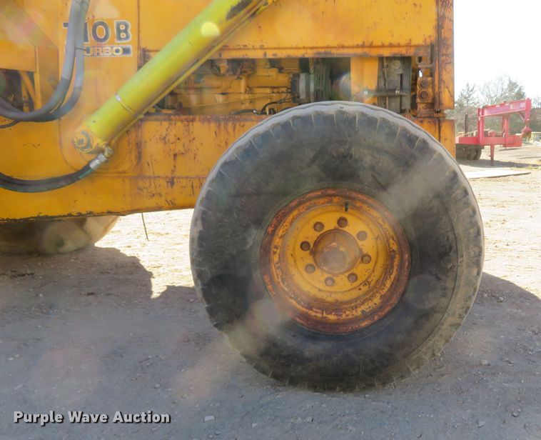 image for item FB9751 1984 John Deere 710B  backhoe