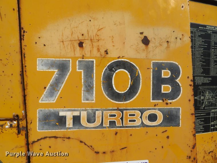 image for item FB9751 1984 John Deere 710B  backhoe