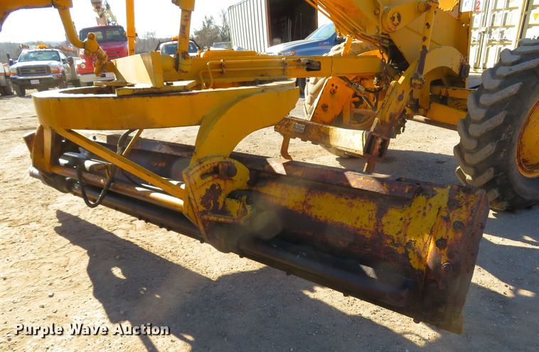 image for item FB9752 1970 Wabco 444  motor grader