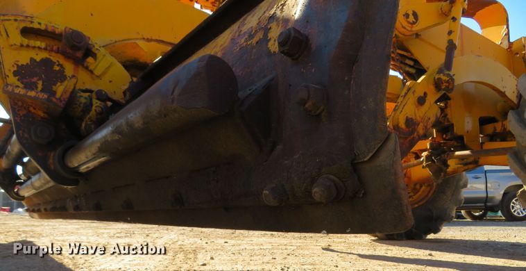 image for item FB9752 1970 Wabco 444  motor grader