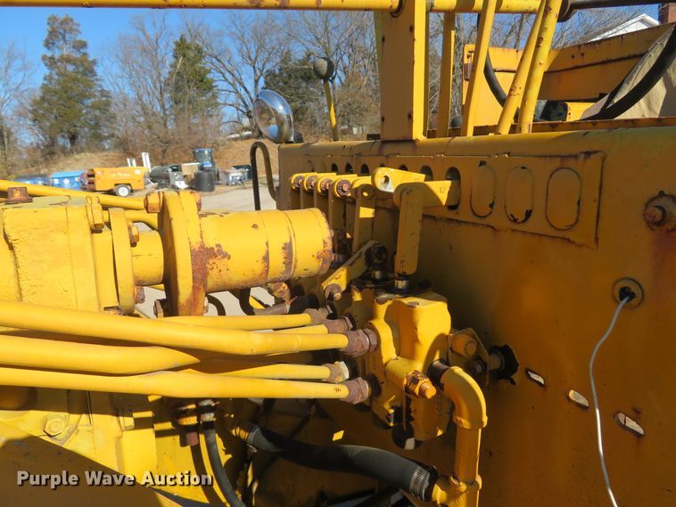 image for item FB9752 1970 Wabco 444  motor grader