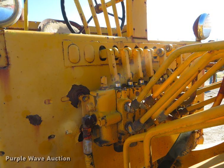 image for item FB9752 1970 Wabco 444  motor grader