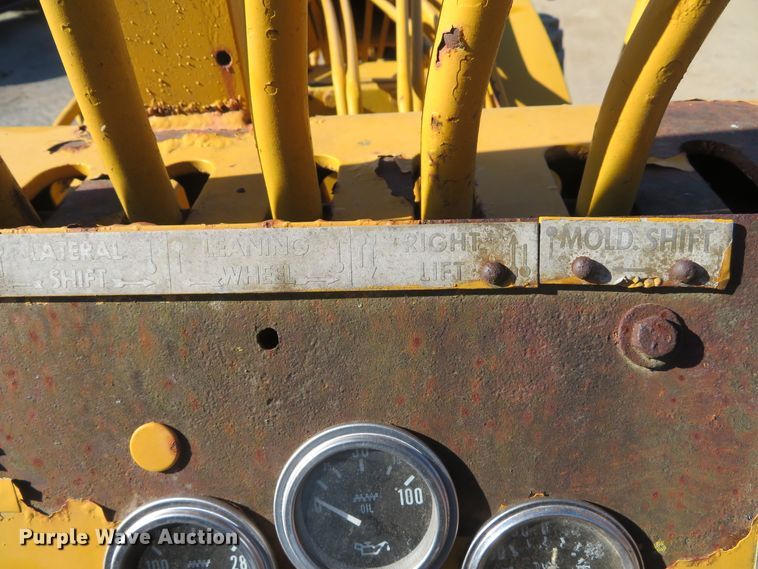 image for item FB9752 1970 Wabco 444  motor grader