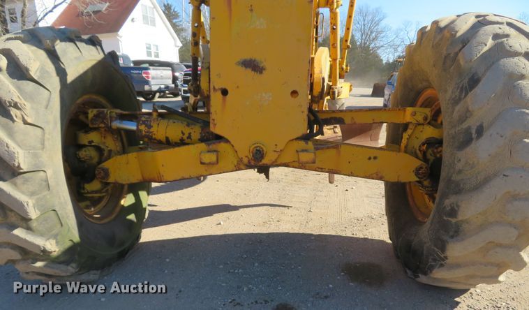 image for item FB9752 1970 Wabco 444  motor grader