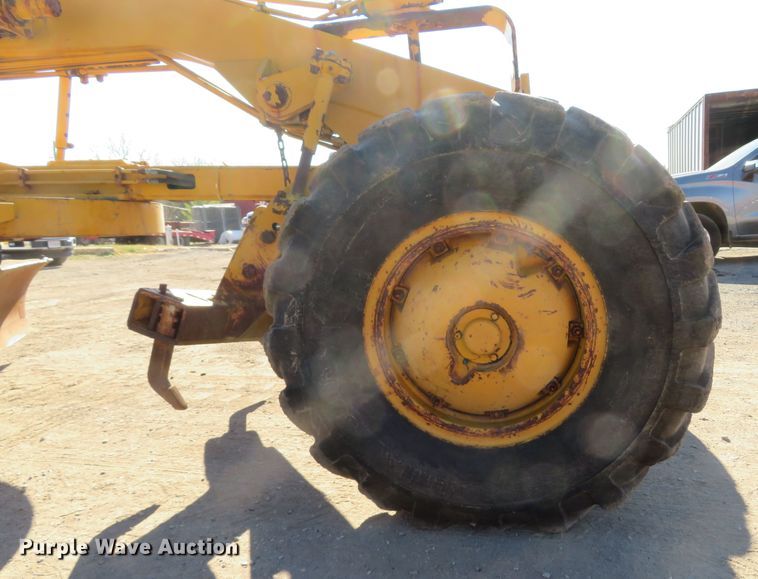 image for item FB9752 1970 Wabco 444  motor grader