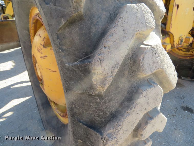 image for item FB9752 1970 Wabco 444  motor grader