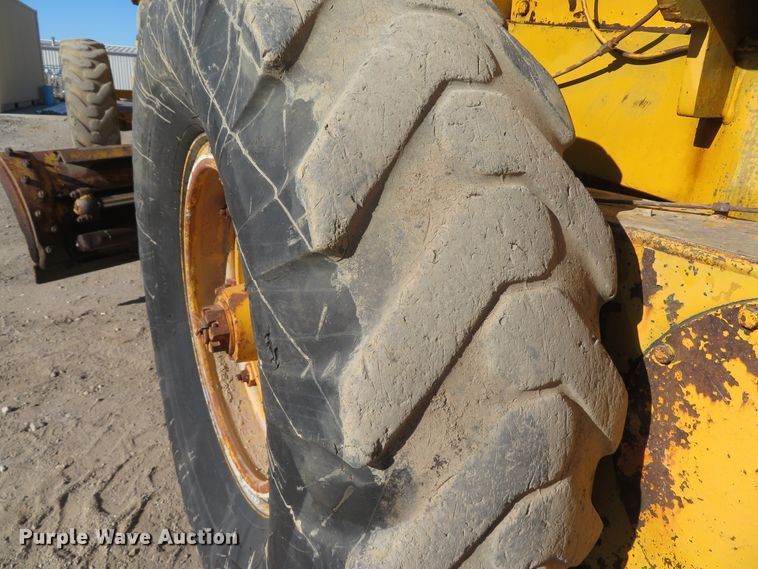 image for item FB9752 1970 Wabco 444  motor grader