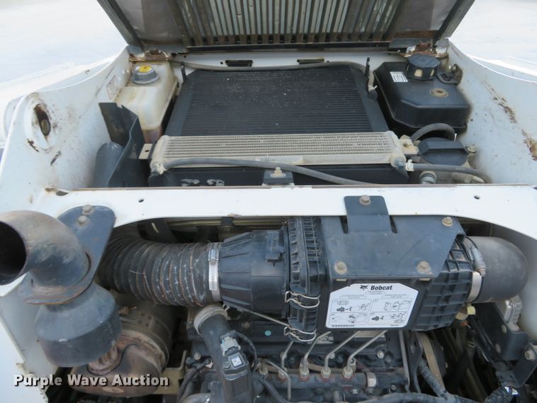 image for item FP9459 2015 Bobcat T550  tracked skid steer loader