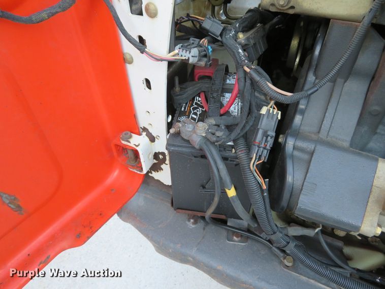 image for item FP9459 2015 Bobcat T550  tracked skid steer loader