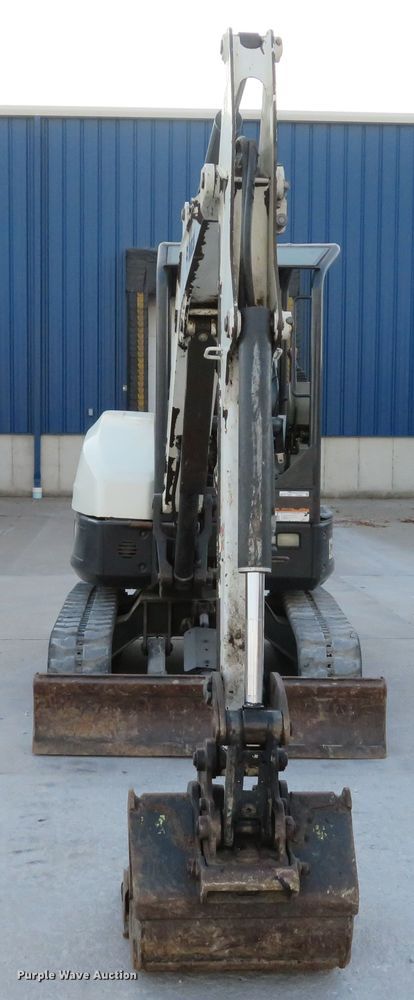 image for item FP9460 2012 Bobcat E32  mini excavator