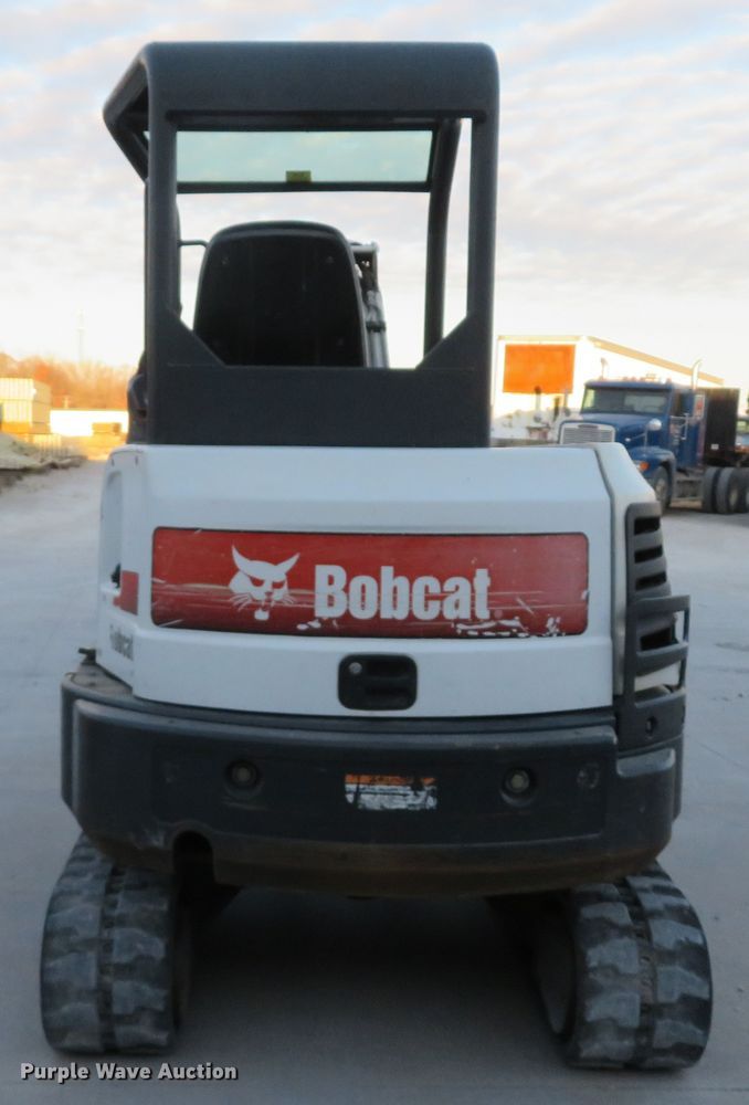 image for item FP9460 2012 Bobcat E32  mini excavator