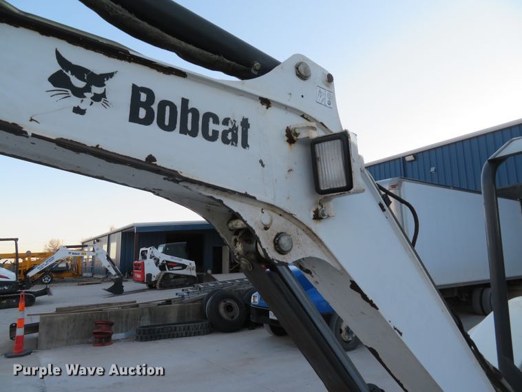 image for item FP9460 2012 Bobcat E32  mini excavator