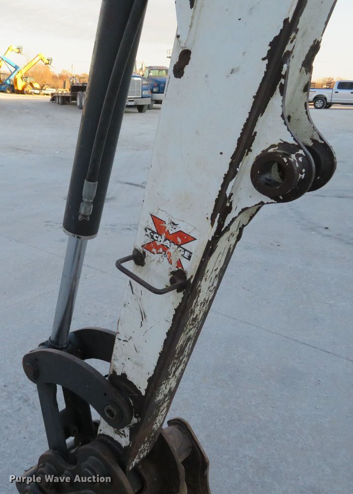 image for item FP9460 2012 Bobcat E32  mini excavator