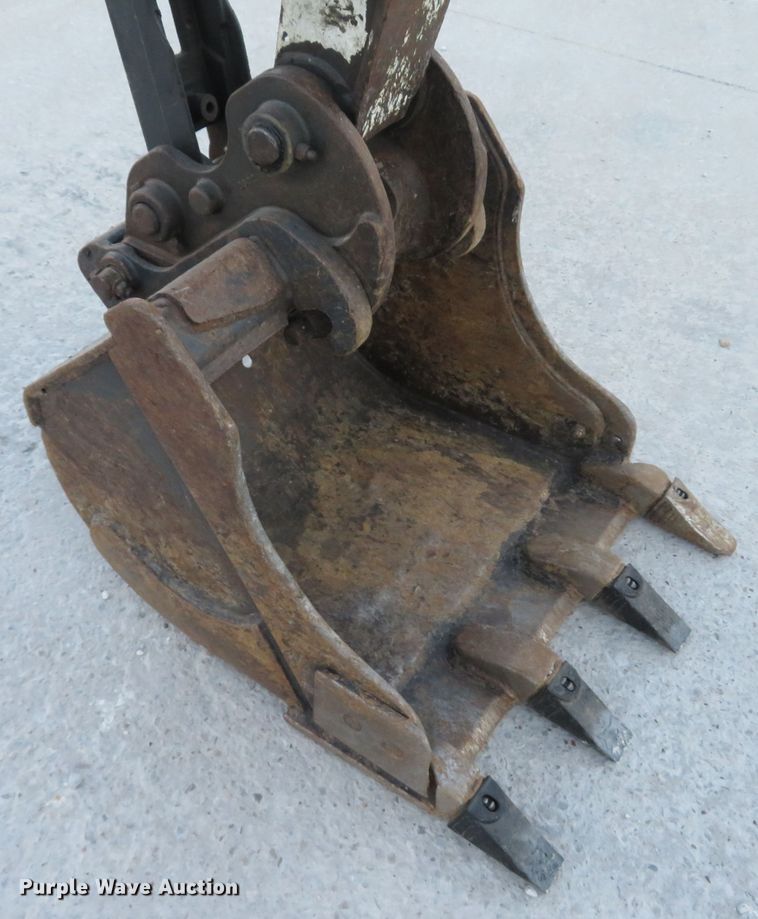 image for item FP9460 2012 Bobcat E32  mini excavator