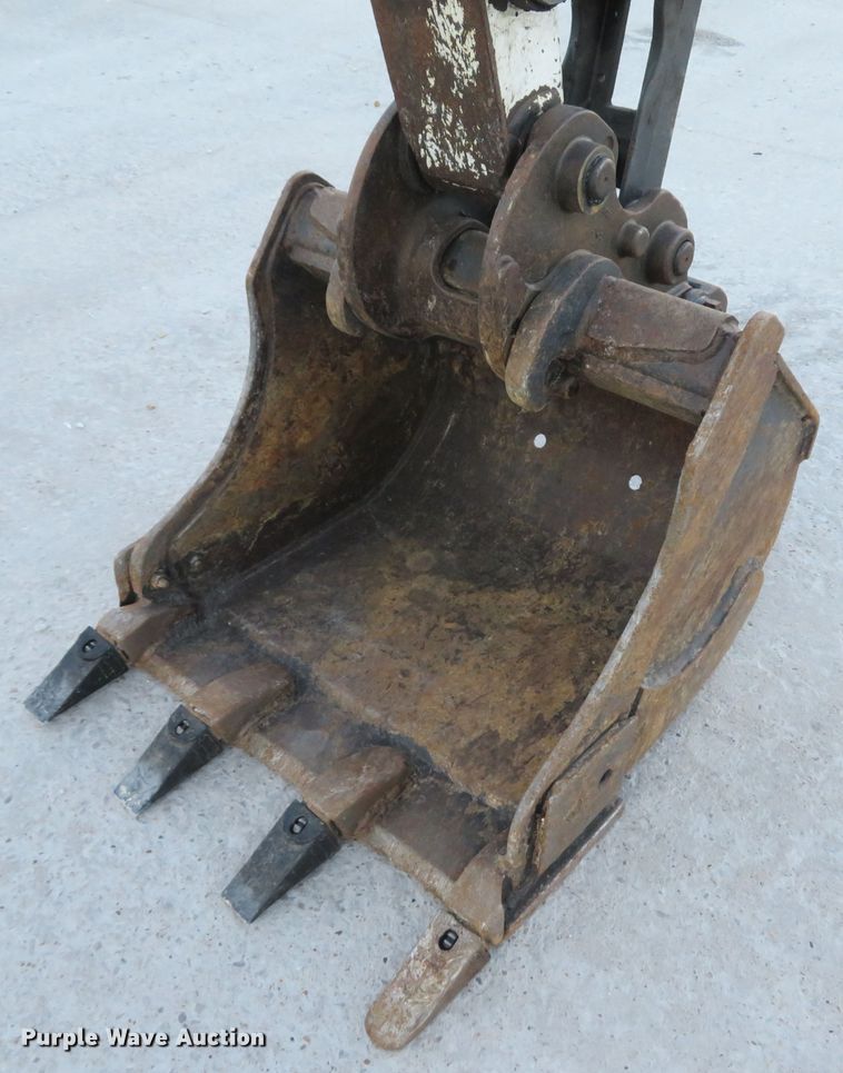 image for item FP9460 2012 Bobcat E32  mini excavator