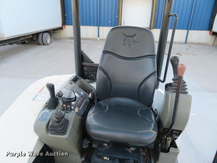 image for item FP9460 2012 Bobcat E32  mini excavator