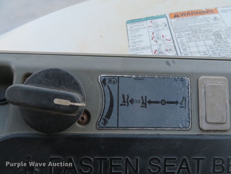 image for item FP9460 2012 Bobcat E32  mini excavator