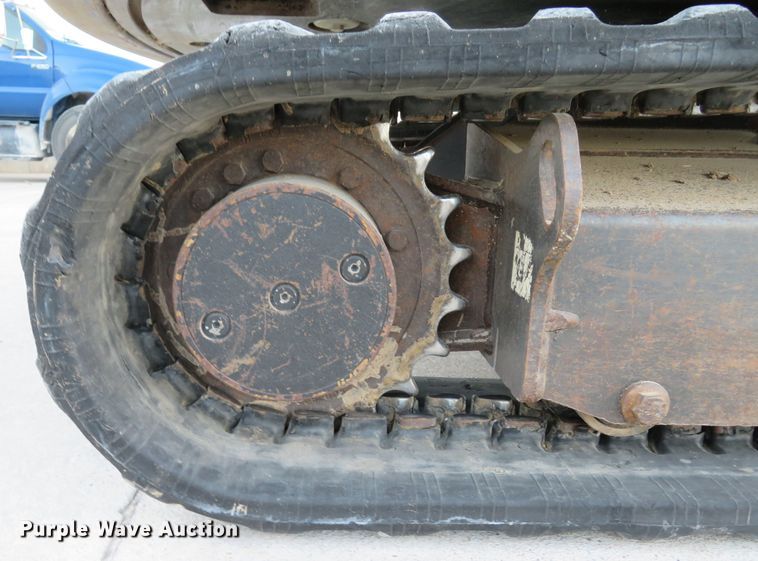 image for item FP9460 2012 Bobcat E32  mini excavator