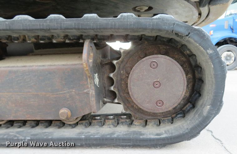 image for item FP9460 2012 Bobcat E32  mini excavator