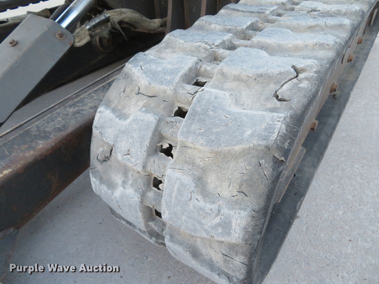 image for item FP9460 2012 Bobcat E32  mini excavator