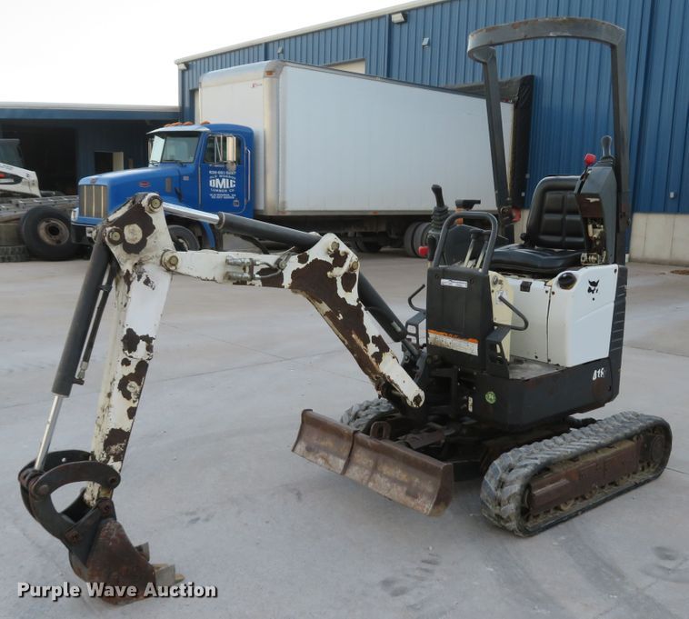 image for item FP9461 2013 Bobcat 418  mini excavator