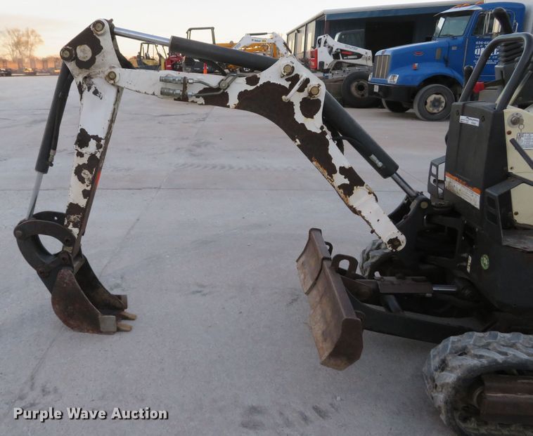 image for item FP9461 2013 Bobcat 418  mini excavator