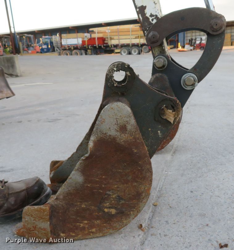 image for item FP9461 2013 Bobcat 418  mini excavator