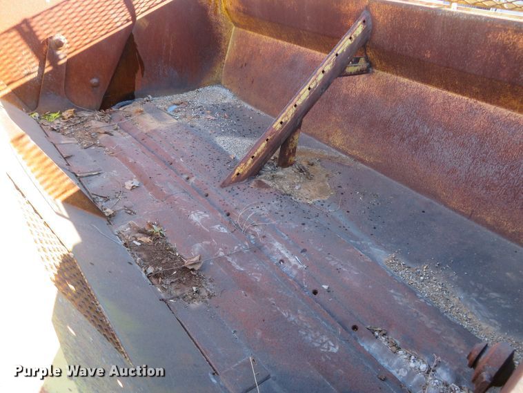 image for item FP9464 1998 Reynolds 17C  scraper