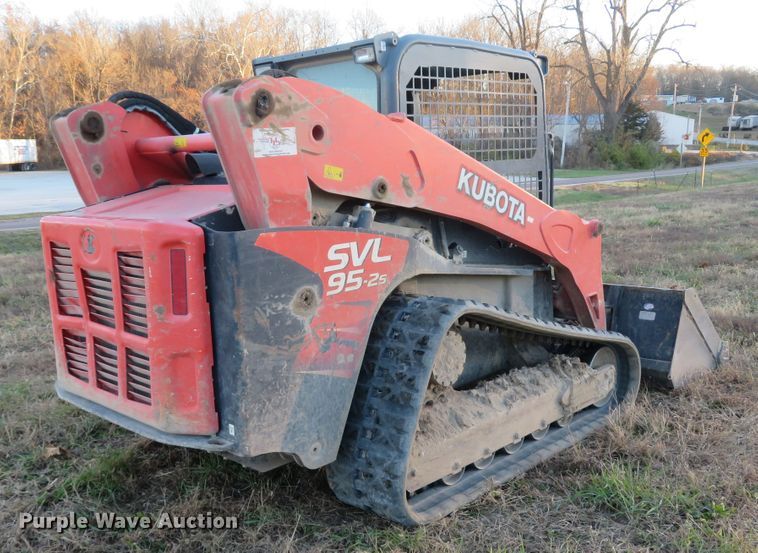 image for item FP9466 2016 Kubota SVL95-2S  tracked skid steer loader