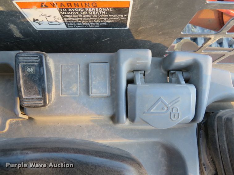 image for item FP9466 2016 Kubota SVL95-2S  tracked skid steer loader