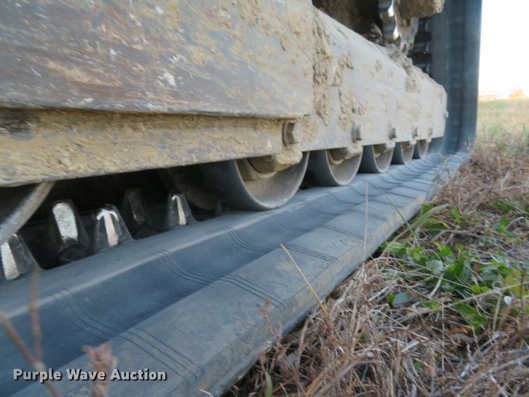 image for item FP9466 2016 Kubota SVL95-2S  tracked skid steer loader