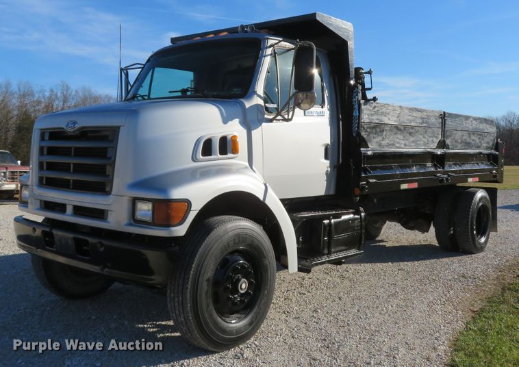 image for item FP9484 1997 Ford L8000  dump truck