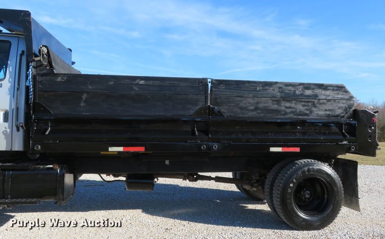 image for item FP9484 1997 Ford L8000  dump truck